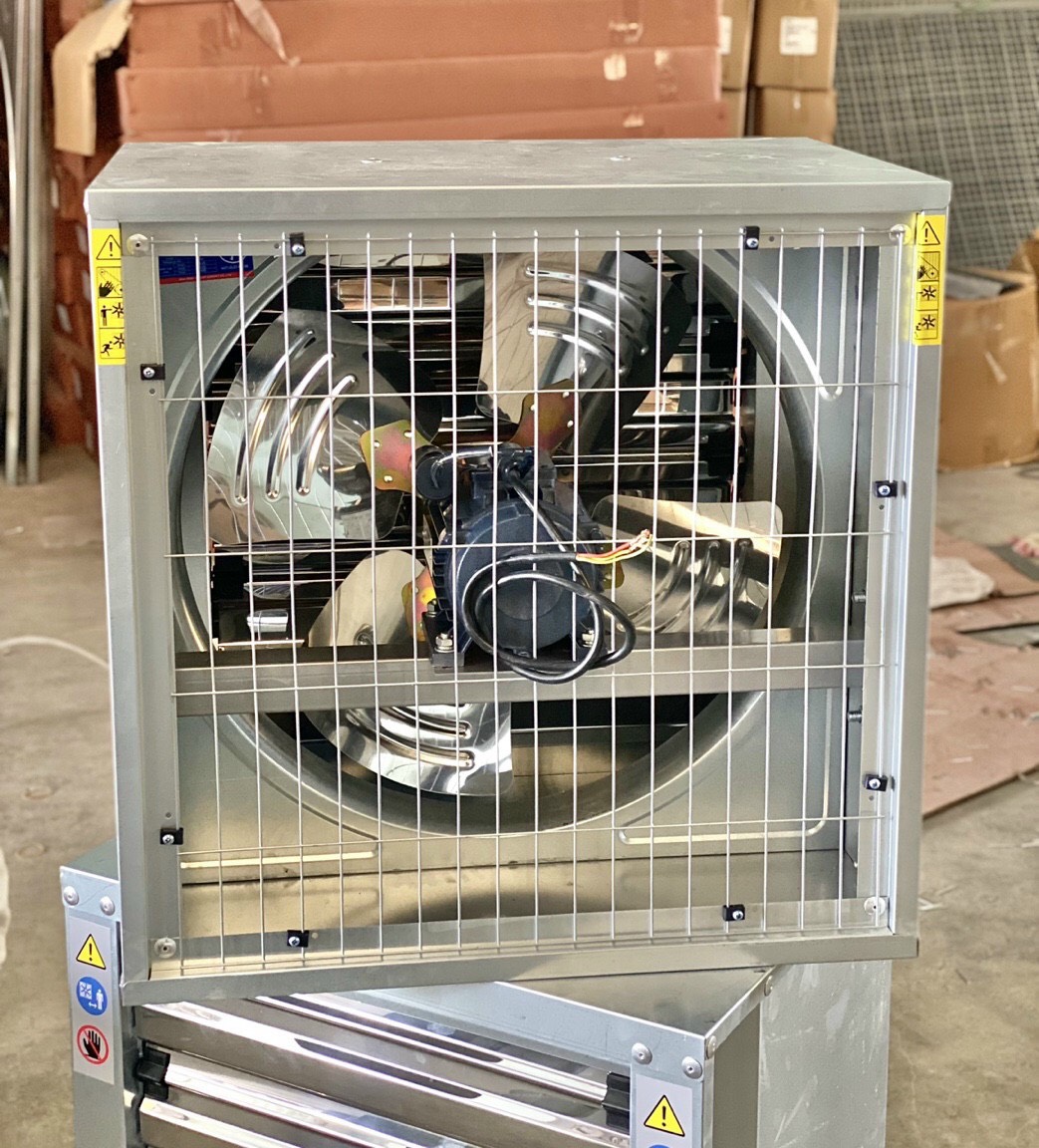 mặt trước quạt hút công nghiệp vuông chạy trực tiếp
